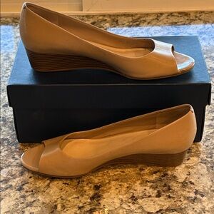 Elegant Tan Peep-Toe Wedge Shoes